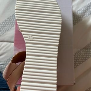 New in box dream pairs Andrea in nude